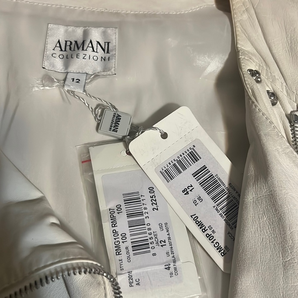 Armani Collezioni Women off white leather jacket size 12!